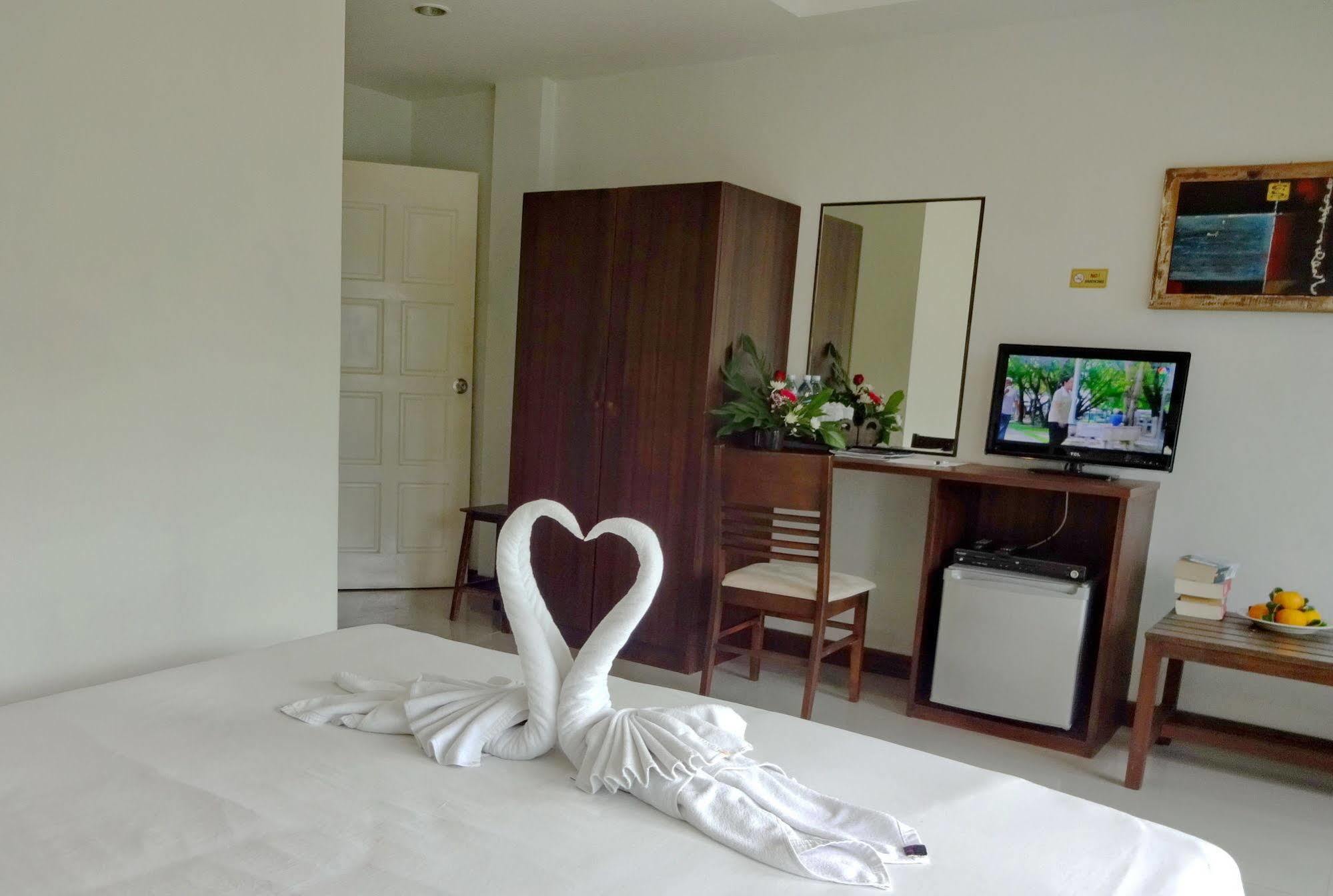 Athome @Nanai 8 Patong Ngoại thất bức ảnh